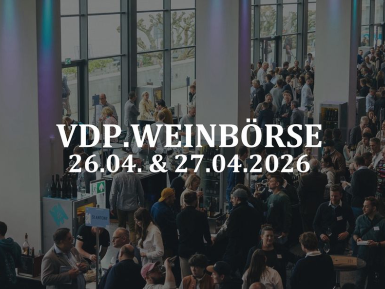 Messebesucher im Gespräch