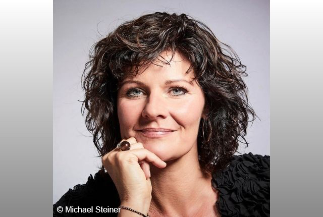 Sängerin, Songwriterin und Kuratorin Stefanie Boltz (Bild © Michael Steiner)